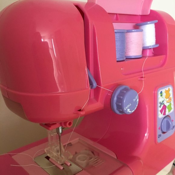 Sewing Machine Toys for Girls, Toy Craft Kits - Picture 3 of 7